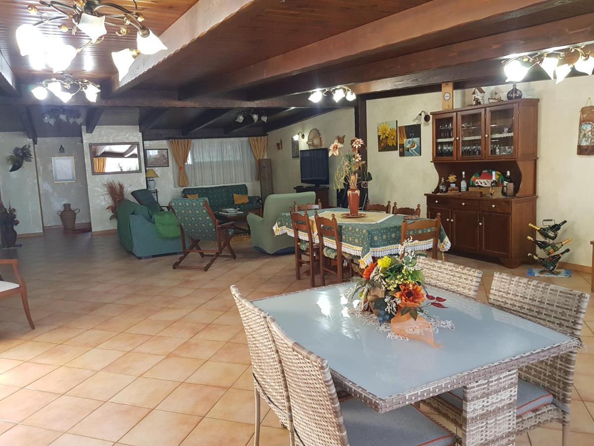 Casa Vacanza Dominique 알카모 외부 사진