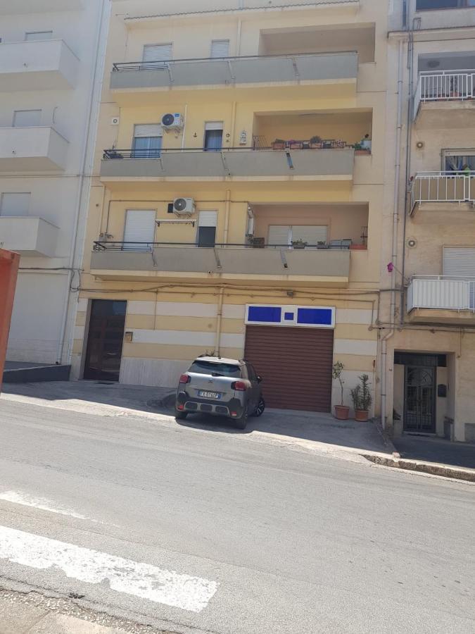 Casa Vacanza Dominique 알카모 외부 사진